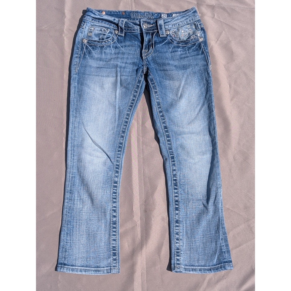 Miss Me Signature Cropped Jeans 25 Light Wash Bling Pocket JE8131C Y2K Embroider